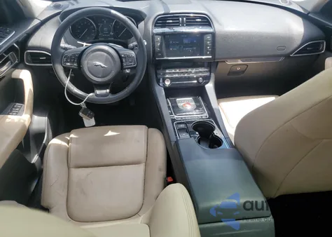 2017 Jaguar F-Pace Premium z USA, uszkodzony, nr VIN SADCJ2BV7HA489912